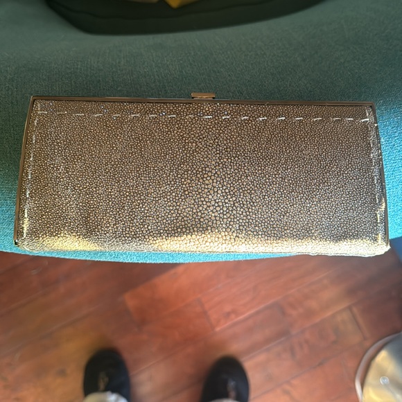 Dolce Vita clutch by VBH. You will not find this anywhere else. - Picture 7 of 8